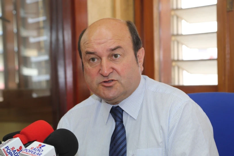 Andoni Ortuzar EAJko presidente ohia kanpo-aholkulari gisa fitxatu du PwC-k