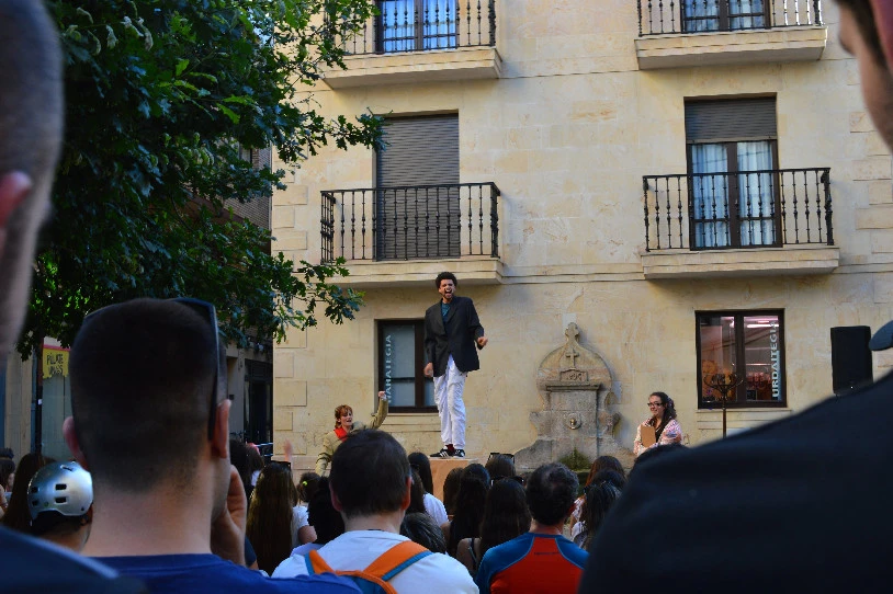 'Plaza hau gurea da' antzezlana, osorik ikusgai