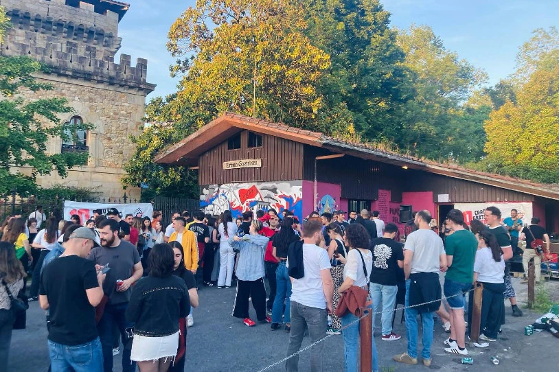 Errota Gaztetxea desalojo arriskuan ipini du Mungiako Udalak