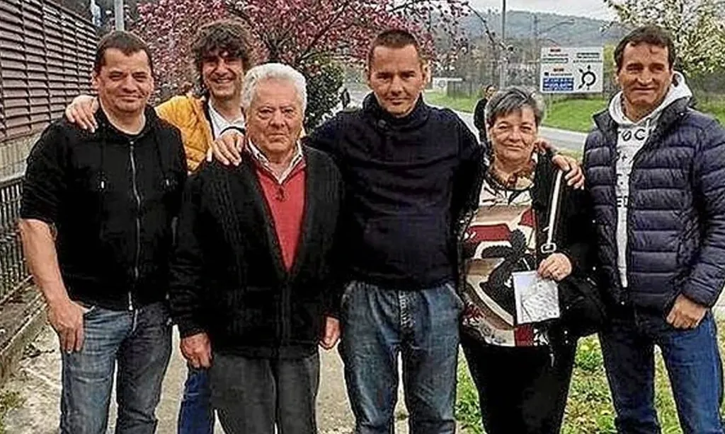 Aitzol Gogorza euskal preso politikoa Basauriko espetxetik atera dute zigorra etxean betetzeko