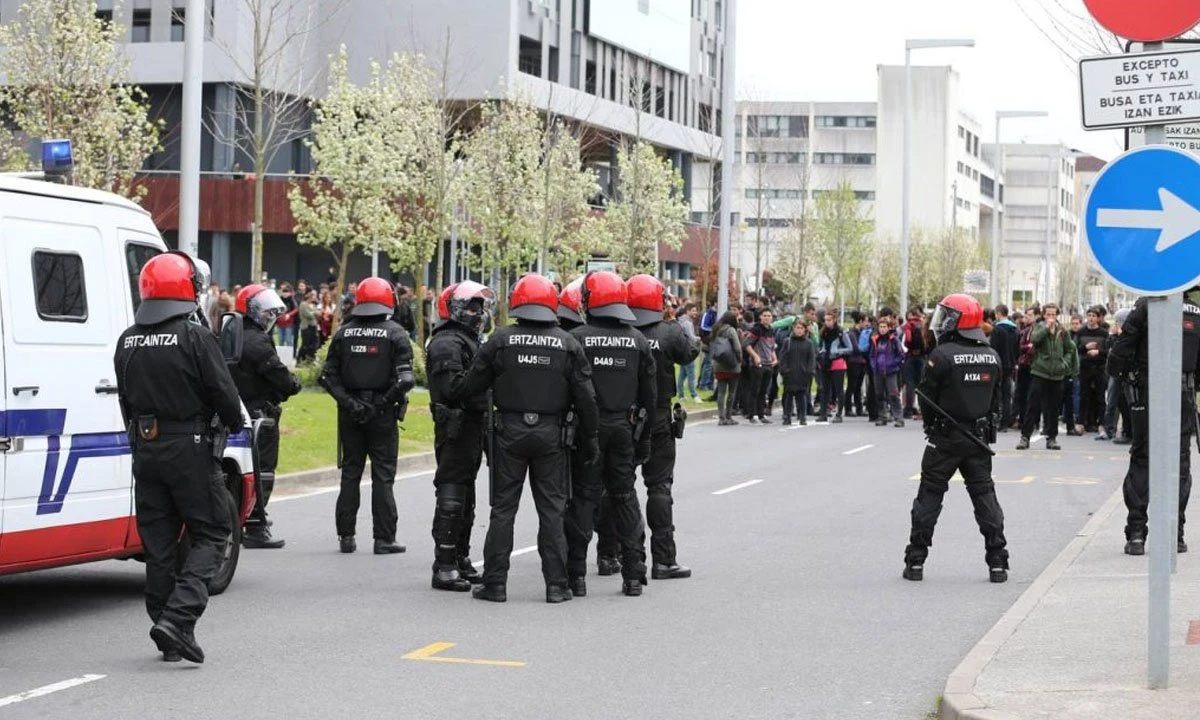 Beñat Zelaia altsasuarra atxilotu du Guardia Zibilak