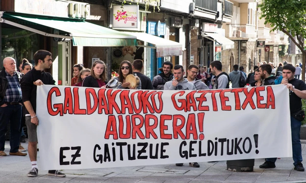 Gaztetxearen desalojoa salatzeko manifestazioa egingo dute gaur arratsaldean Galdakaon