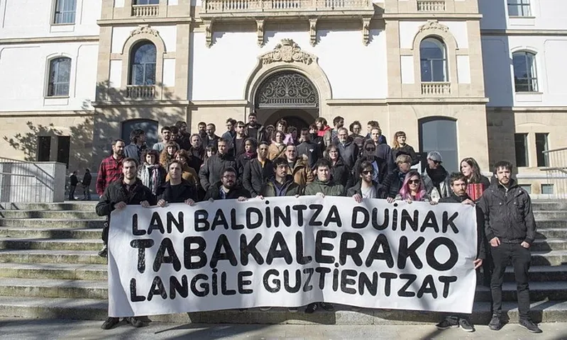 Tabakalerako Ubik liburutegiko langileek 150 egun baino gehiago daramatzate greban