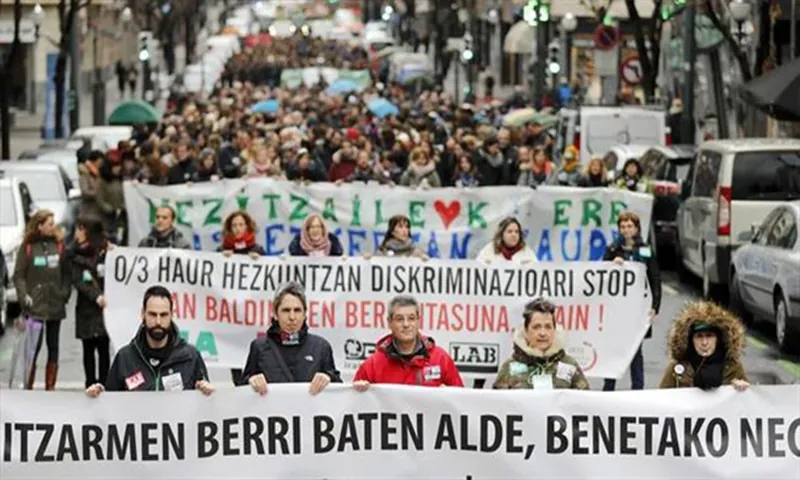 Eskola kontzertatuetako sindikatuek eta patronalak akordiorik gabe itxi dute negoziaketa bilkura