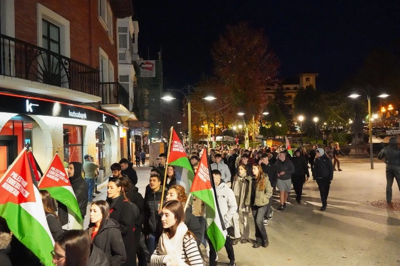 Israelgo taldeei boikot egitera deitu dute Gernikan