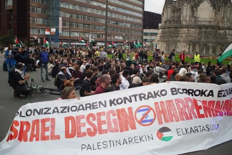 "Su-eten faltsua" salatuko du asteburuan Palestinarekin Elkartasunak