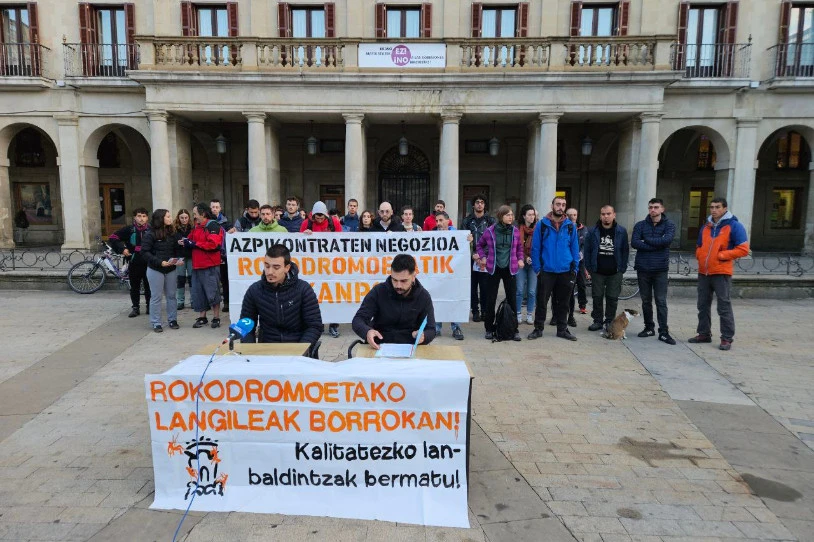 Borrokan ari dira Gasteizko rokodromoetako langileak, kalitatezko lan-baldintzen alde
