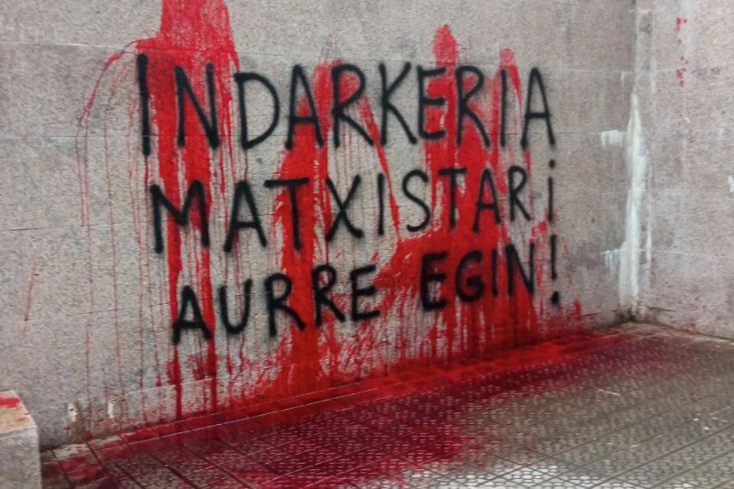 Bilbon, andre bat giltzapetuta izan du bere semeak