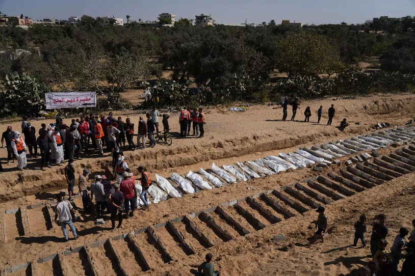 Gazan, batez beste, egunean zortzi palestinar erailtzen jarraitzen du Israelek