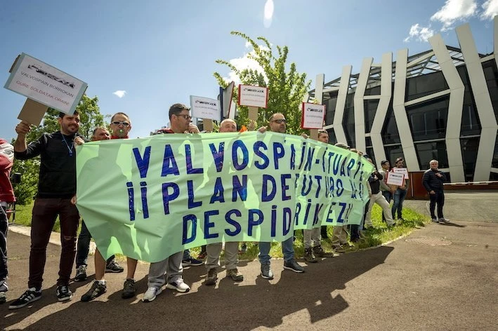Hamar egun daramatzate greban Amurrioko Valvospain-Ituarte enpresako langileek
