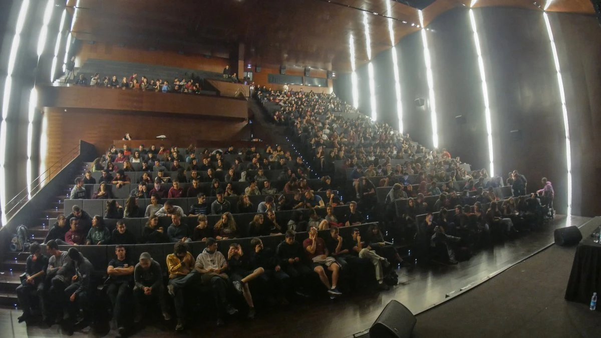 Gazte Sozialisten Topagunea, hitzaldiz hitzaldi