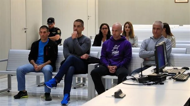 33 urteko espetxe zigorra ezarri diete lau euskal preso politikori