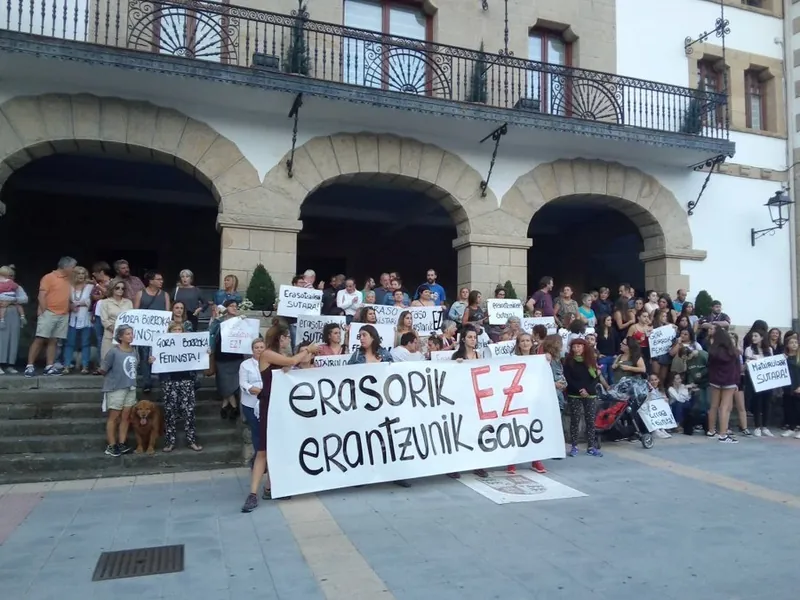 Elkarretaratzea egingo dute Mungian, asteburuan sexu erasoa jasan zuen emakumeari babesa adierazteko