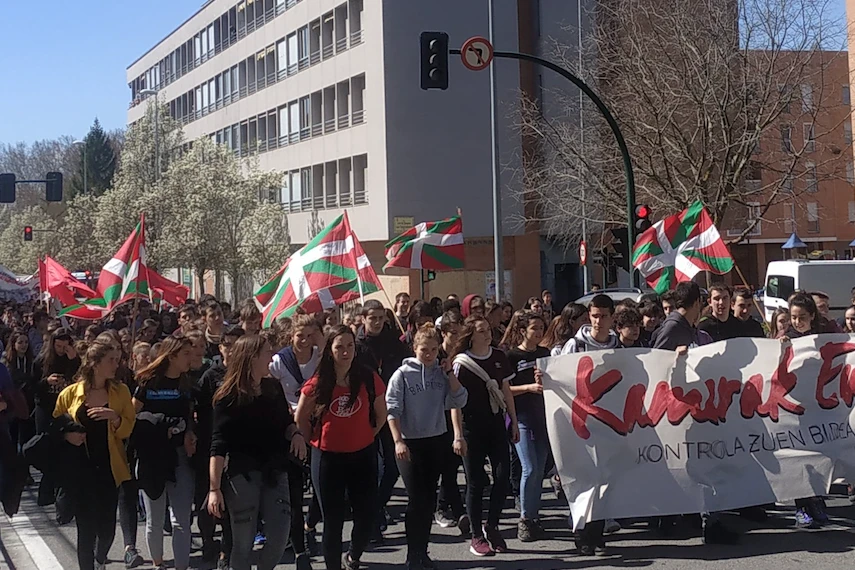 Iru&ntilde;erriko Autodefentsa Sarea, autodefentsari bide egiten jarraitzeko prest