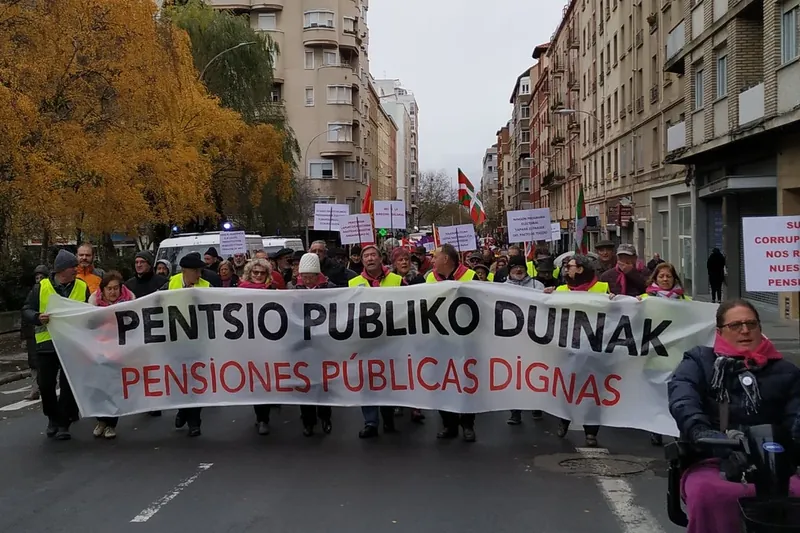 Pentsiodunak kalera atera dira berriz, Gasteizen