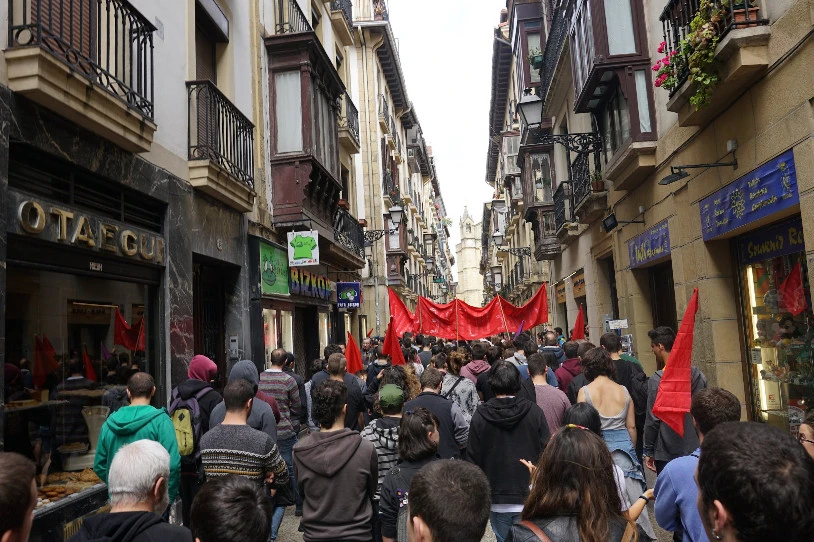 M1 Langileontzat plataformak Donostian zutabea deitu du greba orokorrerako, "langile batasuna" aldarri