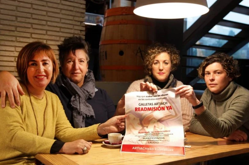 Kaleratutako lau langile onartu ditu berriro Artiachek, hilabetetako borrokaren ostean