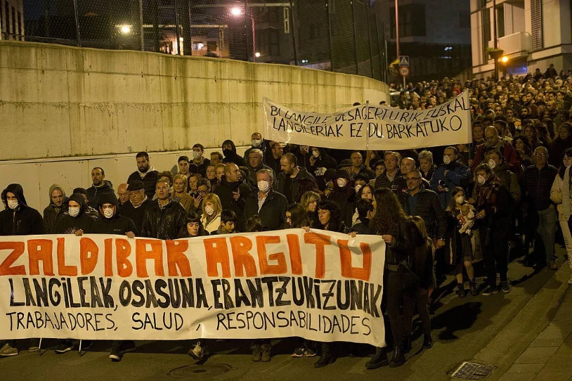 Eibarko EHUko ikasleek greba mugagabea hasiko dute bihar, Zaldibarko zabortegiko gertakariak direla-eta