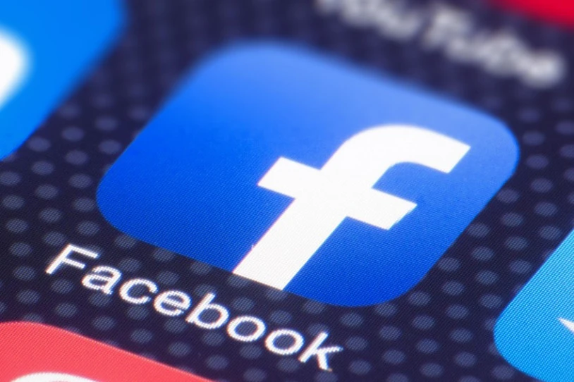 Facebookek bere erabiltzaileen datuak emango dizkie hainbat erakunderi, lehen baino modu zehatzagoan