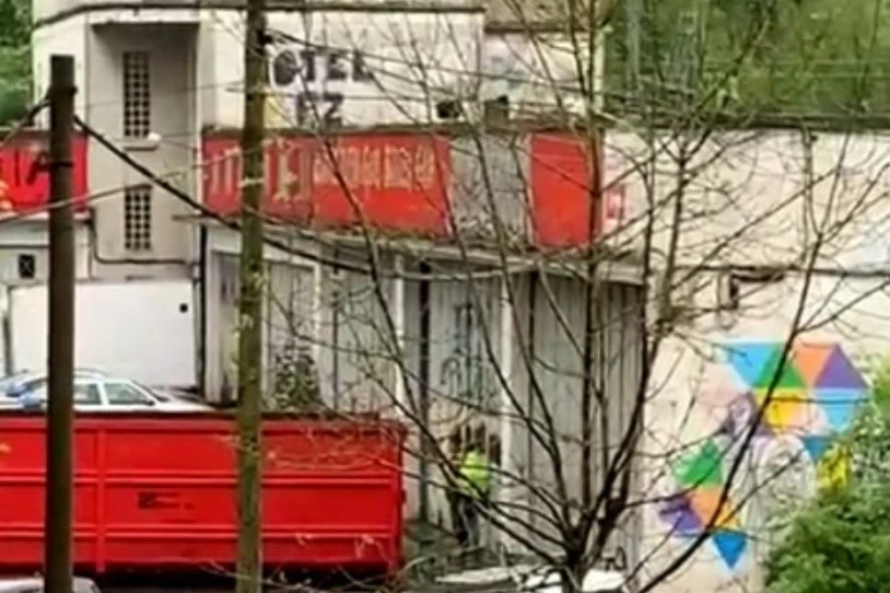 Donostiako Firestone Lantegi Berreskuratua desalojatzen saiatu direla salatu dute
