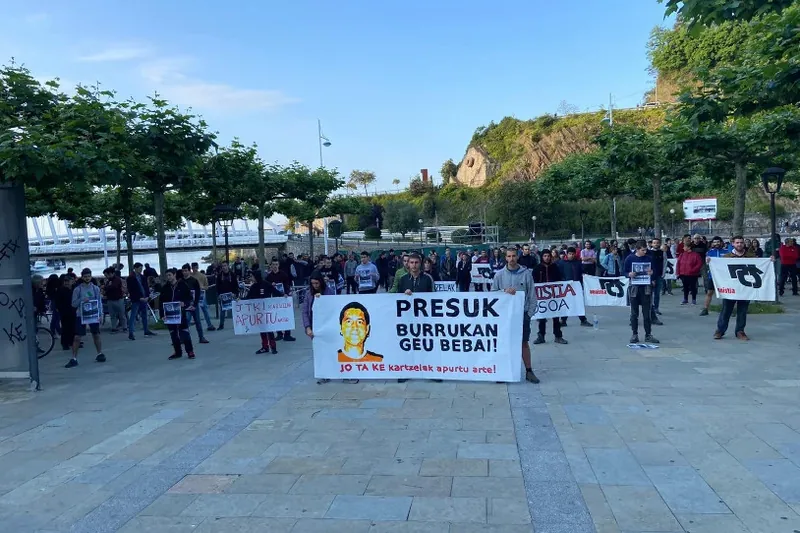 Patxi Ruizek zortzigarren eguna egingo du gose eta egarri greban, eta elkartasunak hartu ditu Euskal Herriko hamaika txoko