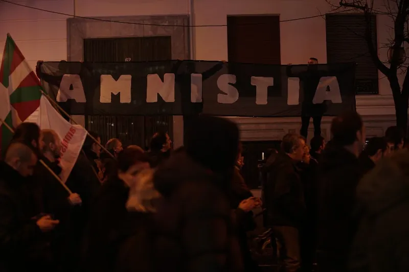 AAEAMek amnistiaren aldeko manifestazioa deitu du larunbaterako, Iruñean