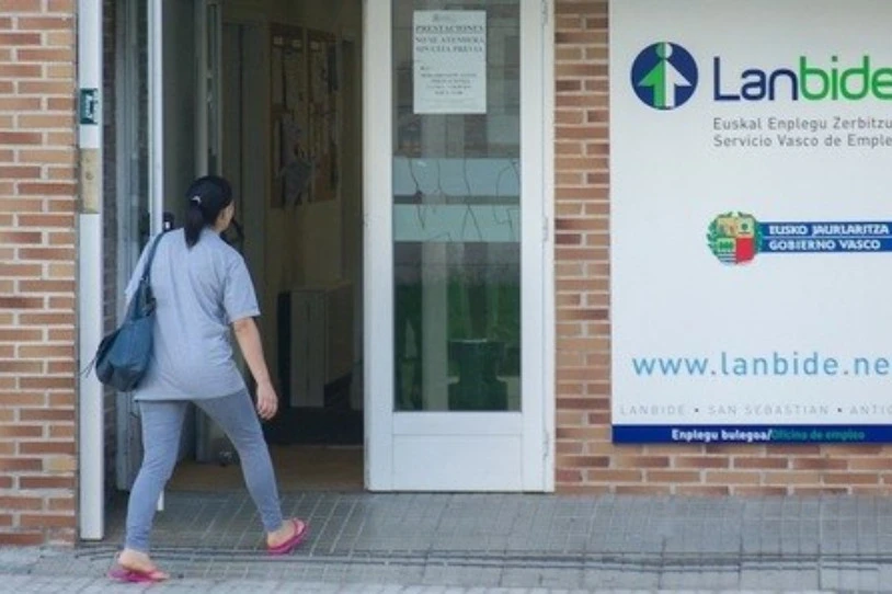57.000 lanpostu suntsitu dira Euskal Herrian apiriletik, eta 133.800 langile daude langabezian