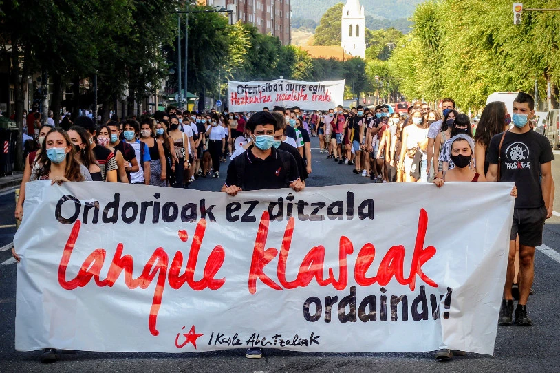 Grebara jo dute gaur ikasleek, 'Ondorioak ez ditzala langile klaseak ordaindu' aldarripean