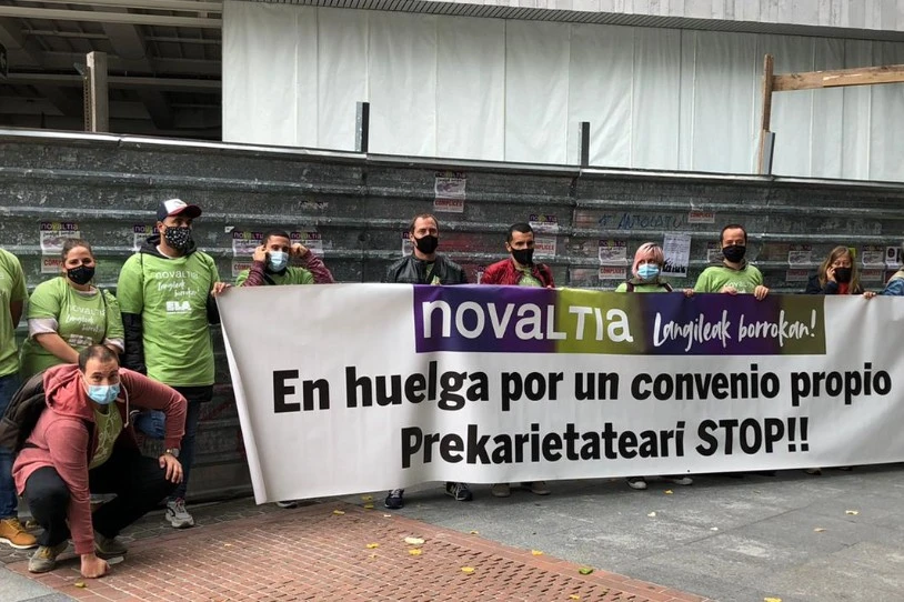 Bilbon elkarretaratzea egin dute gaur Novaltiako langileek: 455 egun daramatzate greban