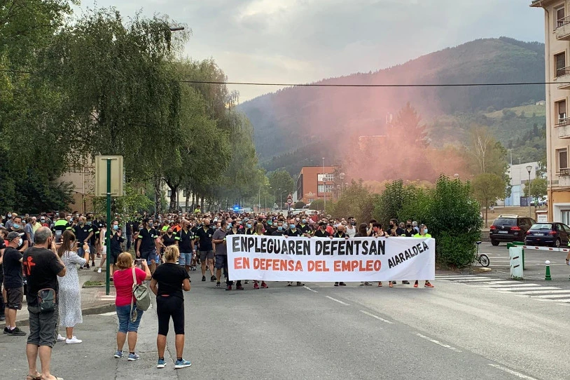 Langileak kaleratu edo soldatak jaitsiko ditu Tubacexek, elkarrizketak amaituta