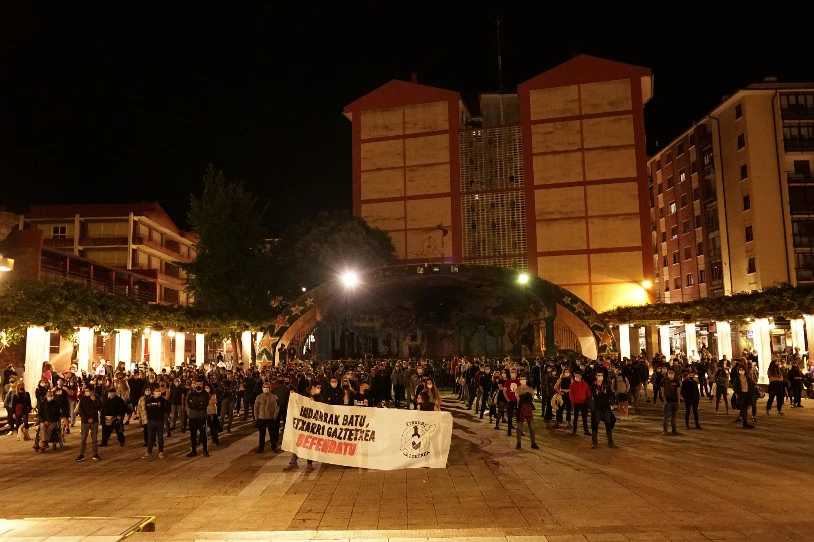 Etxarri Gaztetxearen defentsan elkartu dira ehunka lagun, epaileak ezarritako desalojo egunaren atarian