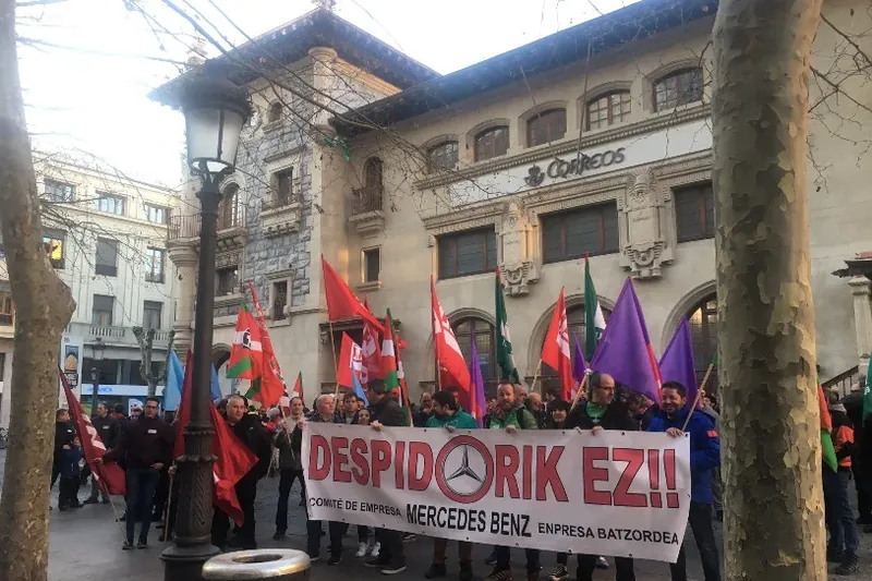 Mercedesek 500 langile kaleratuko ditu Gasteizen