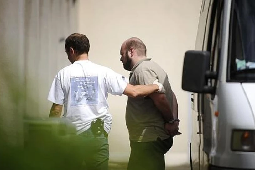 Asier Ezeiza preso politiko ohia berriz epaitzea agindu du Espainiako Auzitegi Gorenak