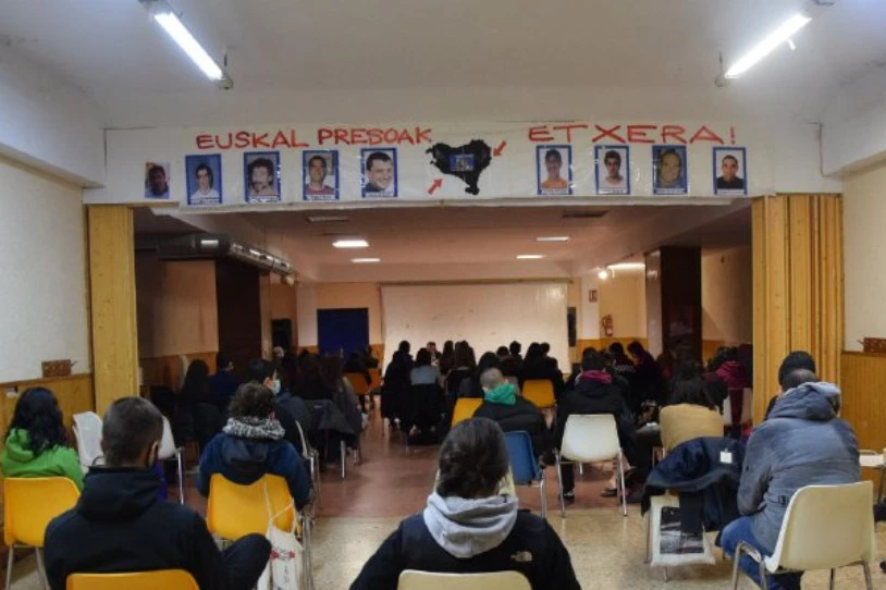Ehunka ikaslek parte hartu dute IAk antolatutako Herri Eskoletan