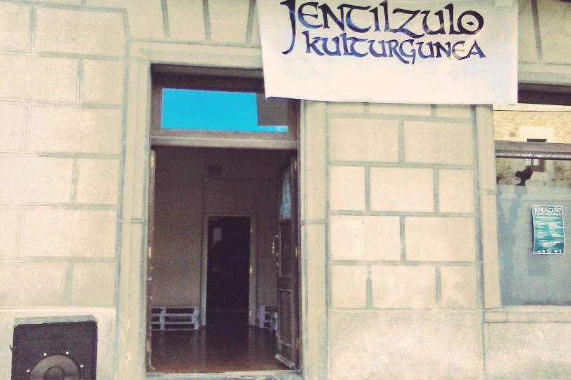Orozkoko Udalak Jentilzulo espazioan ekintzak egitea eragozten duela salatu dute