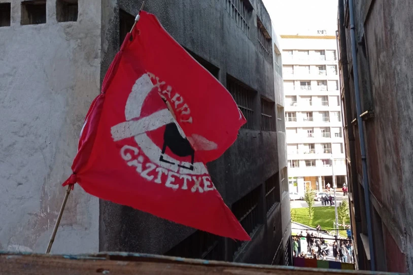 Bilboko Etxarri Gaztetxea husteko agindua atzera botatzea lortu dute