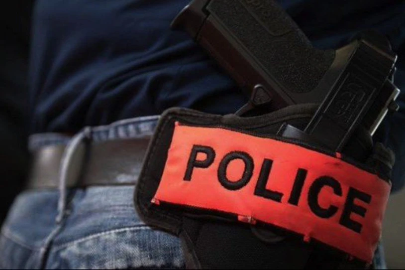 Kargurik gabe utzi dute aske Baionan emakume bat hil zuen polizia