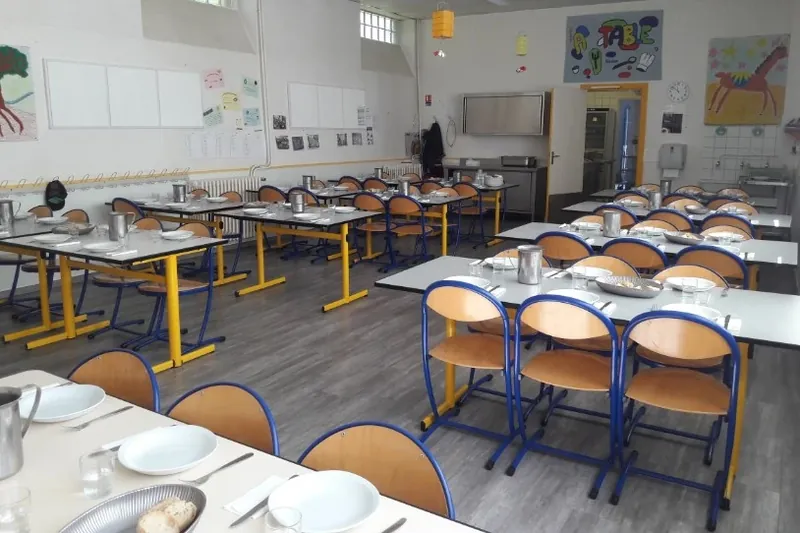 Hezkuntza arloko jantokietako eta garraioko langileek greba egingo dute urtarrila amaieran