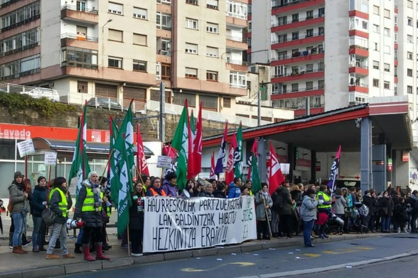 Haurreskolak partzuergoko langileek ere greba egin dute gaur