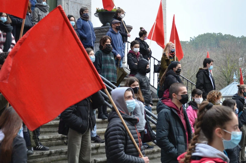 Mobilizazioei ekin die gaur GKSk, eta ehunka pertsonak eskatu dute "burgesiaren ofentsiba gelditzeko"