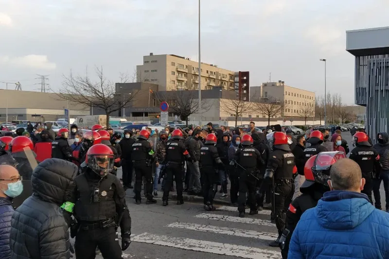 Gaur ere ITP Aeroko langileen aurka bortizki oldartu da Ertzaintza