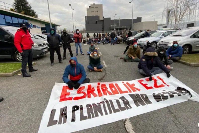 Atzo ere mobilizatu ziren ITP Aeroko langileak, enpresak 83 kide kaleratu ostean