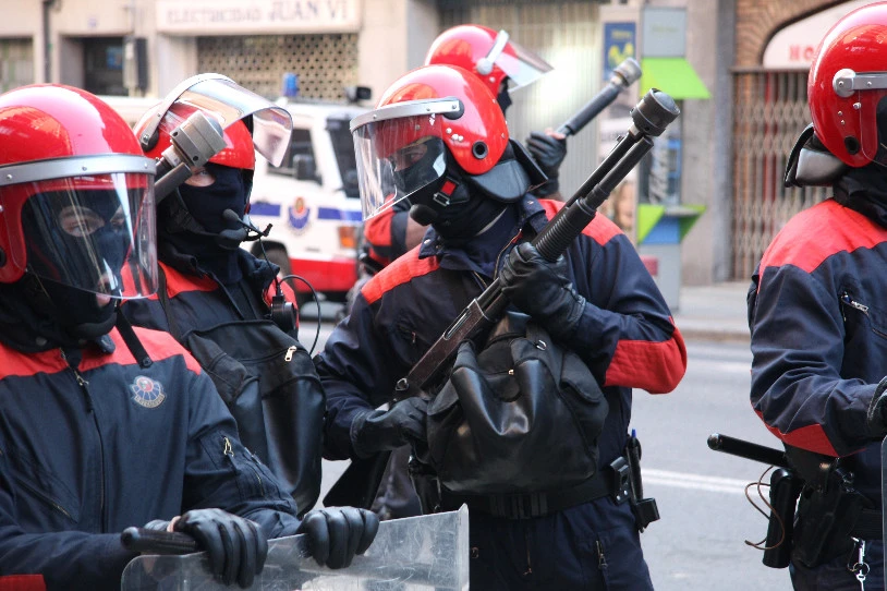 Ertzaintzak gomazko pilotak erabiltzea eskatu du ESANek, Tubacexeko protesten ostean