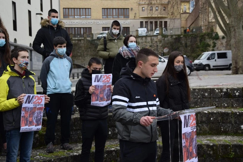 IKASek martxoaren 25eko mobilizazioen zerrenda aurkeztu du