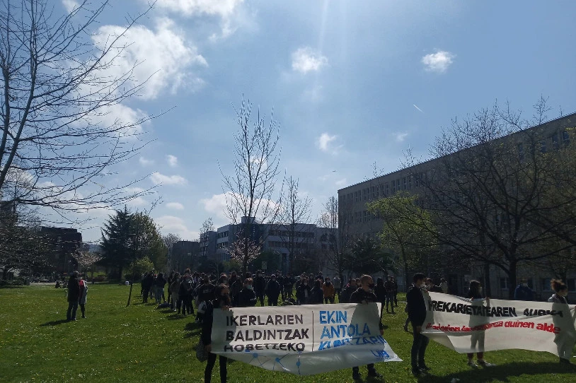Ikerlari doktoregaiek "lan-baldintza duinak" aldarrikatu dituzte Ibaetan