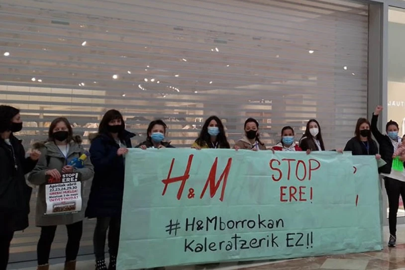 Aste honetan ere grebara joko dute H&Mko langileek, 56 kaleratzeen aurka