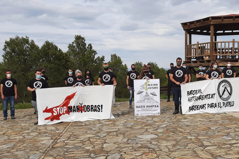 Bardeako tiro-poligonoaren aurkako dinamika abiatu dute Nafarroako Erriberako eta erdialdeko hainbat gazte eragilek