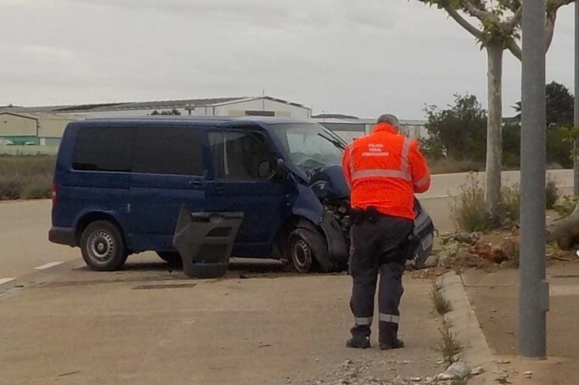 Emaztearekin zihoala auto istripu bat eragin du berariaz gizon batek, Cintruenigon