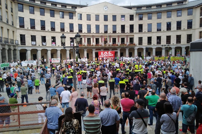 Aiaraldeko langileriak mobilizazioak eta lanuzteak egin ditu Laudion, 'SOS Aiaraldea' lelopean