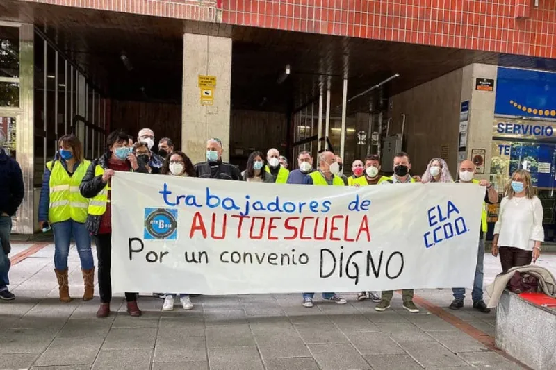 Bizkaiko autoeskoletako langileek bi greba egun deitu dituzte ekainerako